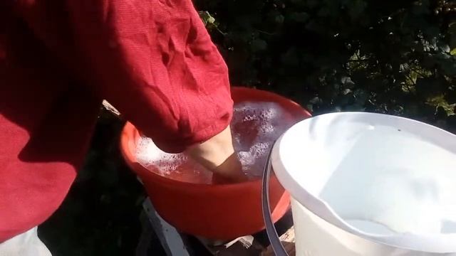 Как стирать бельё, чтобы не болела спина. смотреть онлайн