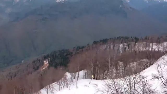 Спуск с самой высокой точки. Красная Поляна.03.05.2015 смотреть онлайн