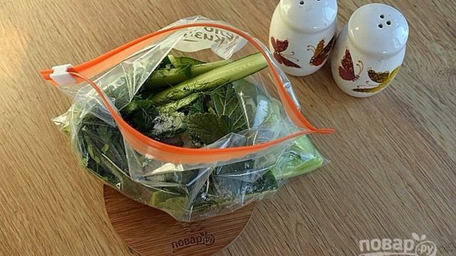 Быстрые огурцы малосольные в пакете