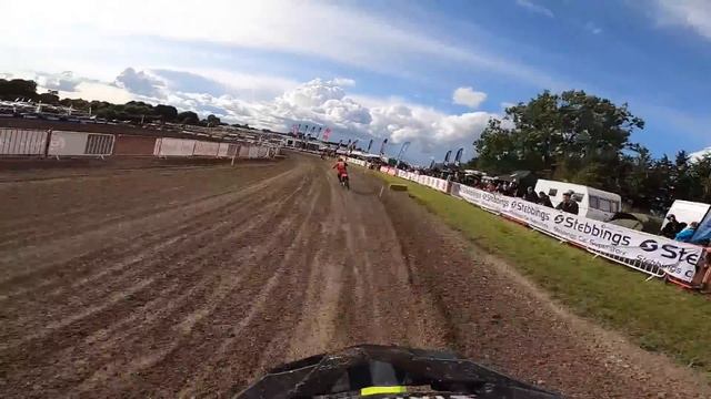 Insane ride as 1996 125 Husky passes 41 riders to go from last to second in the Foxhill VMXDN 23 смотреть онлайн
