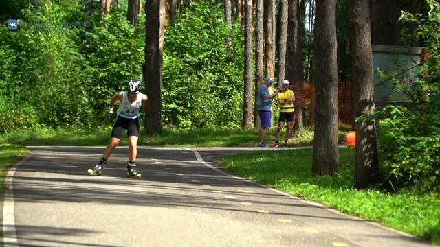 Первые в летнем сезоне соревнования по лыжероллерам! смотреть онлайн