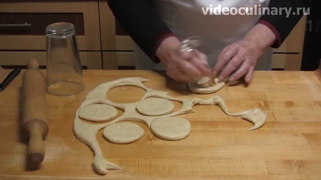 Кольца, жаренные во фритюре - Рецепт Бабушки Эммы смотреть онлайн