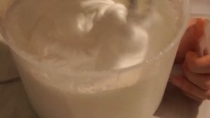Масляный крем на основе итальянской меренги | Italian Meringue Buttercream | Juli_Food