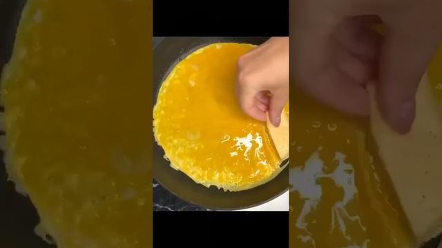 Отличная идея для завтрака.Яичный рулетик.