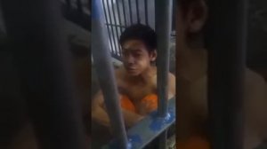 СубханАллах очень красиво читает Коран в тюрьме