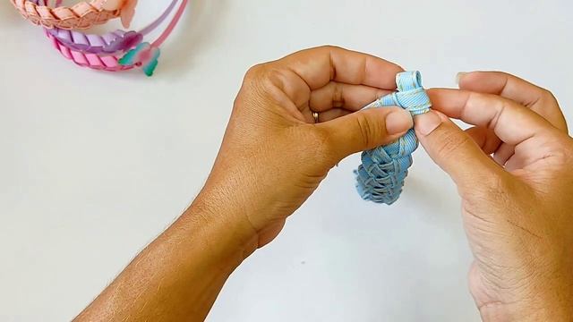 красивый ободок из лент