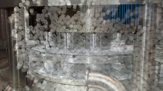 Оборудование для наклеивания самоклеящихся этикеток на бутылки