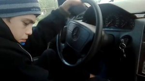 Обзор на Mercedes-Benz  Е200 1997 года