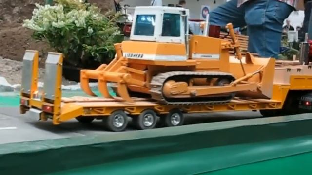 Грузовики на пульте управления смотреть онлайн