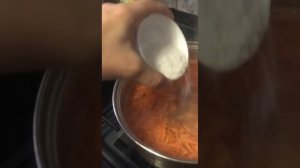 Суп с килькой в томатном соусе и рисом