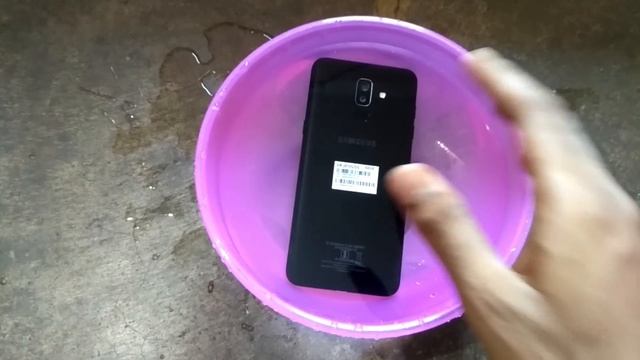 WATER TEST Samsung Galaxy J8 Infinity - Will it Survive or Dead?? смотреть онлайн