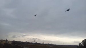 Военные вертолёты в Крыму (с. Песчаное) 28 февр. 2014 г.