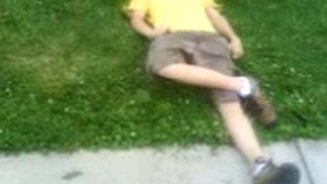 PEE PEE BOY!!! смотреть онлайн