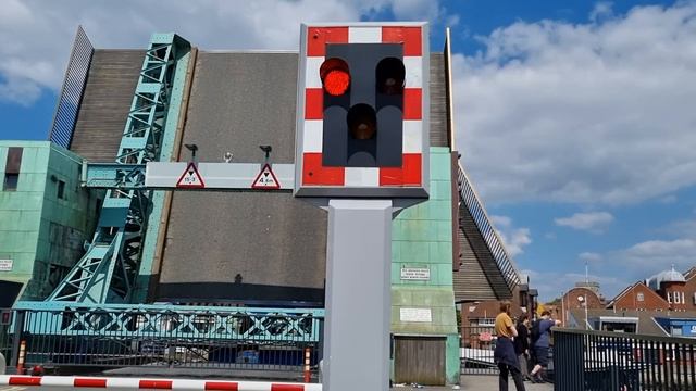 Poole Harbour Bascule Bridge, Dorset смотреть онлайн