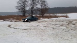 Ауди 80 б4 2,8 кватро/VAG делает вещи/дрифт по снегу/ audi 80 b4 2,8 quattro/ drift snow