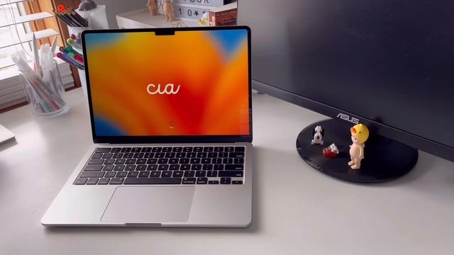 ? silver macbook air m2 13in unboxing : setup customization stickers
