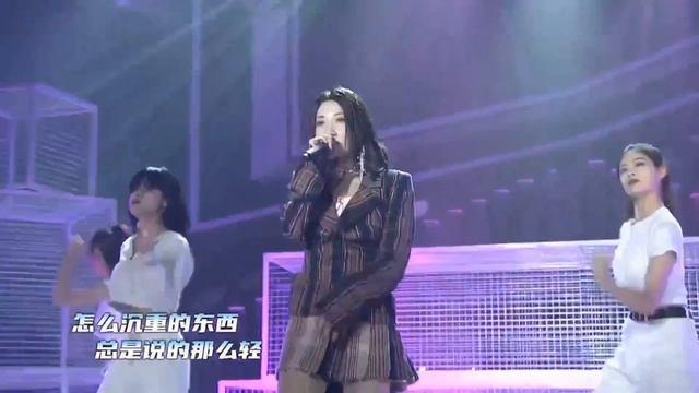 "Ice Cube"- NINEONE# live at Jingdong Hot8 festival (2020.08.14) смотреть онлайн