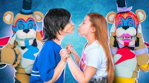 Xenia first kiss with Gregory FNAF 9! Freddy the animatronic has become a girl! Funny moments!
