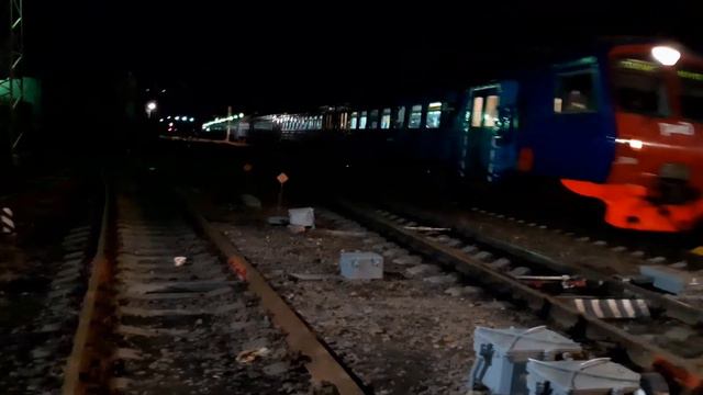 "Вместо ЭД4М-0391"! Электропоезд ЭД4М-0316 "РЭКС" "Спутник - Александров 1" смотреть онлайн