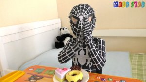 Spiderman Venom eat Fastfood Giant Lizard Attack and Stolen Fastfood Funny videos for kids Mark Star
