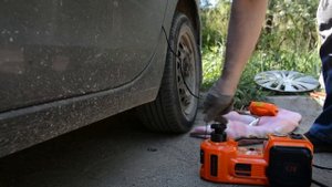 Электрогидравлический домкрат.