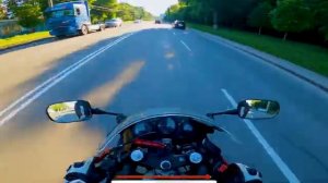 Acceleration-on-Honda-CBR600F4-Pure-Soun_28
