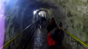 Эксрурсия по Абхазии. Подземный поезд новоафонской пещеры