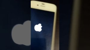 Как разблокировать телефон Iphone если он не включается и не заряжается!!