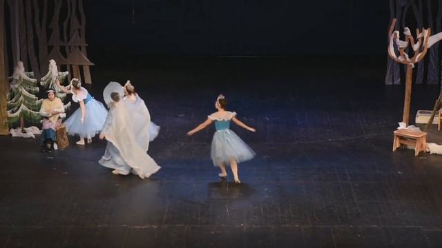 Рождественская сказка"Морозко". Драмтеатр г.Краснодара.Архиерейская елка. смотреть онлайн