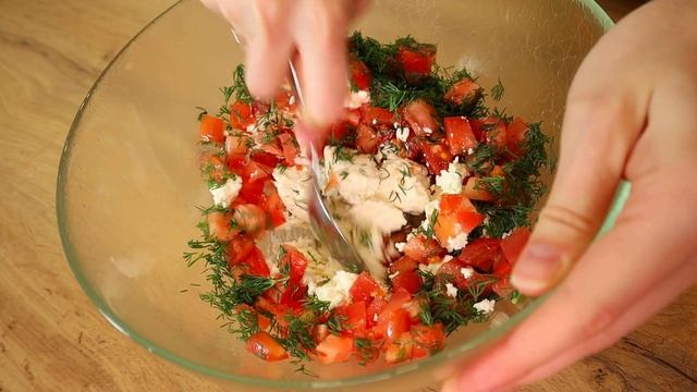 Так Вы ТОЧНО НЕ ГОТОВИЛИ - КОСИЧКА С ТВОРОГОМ, ПОМИДОРОМ И ЗЕЛЕНЬЮ | Оливьедка смотреть онлайн