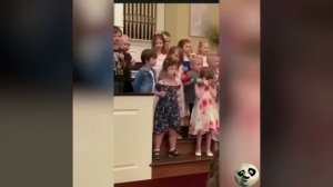 Девочка на утреннике