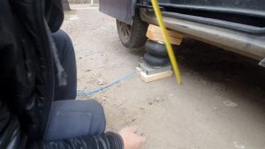 Пневмодомкрат