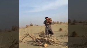 Как зимой в степи ловят рыбу вилами