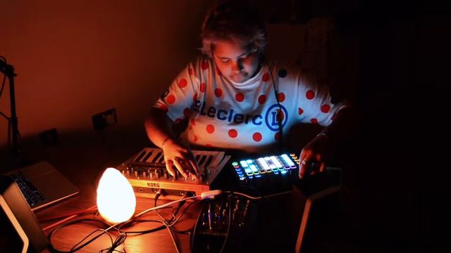 Korg Monologue & Novation Circuit Imporv смотреть онлайн