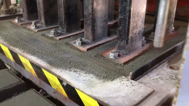 Вибропресс VPAU 12 М1 брусчатка 200х100х60