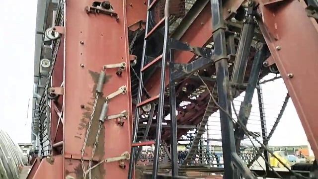 Прицепной свеклоуборочный комбайн Amity Technology r996 экспресс-обзор от Михаила Рудеева смотреть онлайн