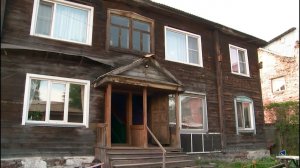 Бийчанам предложили самостоятельно снести их аварийный дом (31.05.22г., Бийское телевидение)