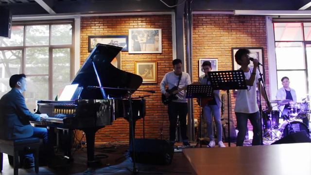 Sweetest Love (Robin Thicke) by David Zhang & Friends feat. Gala Yudhatama (COVER) смотреть онлайн