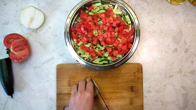 Салат "Витаминный" из овощей. смотреть онлайн