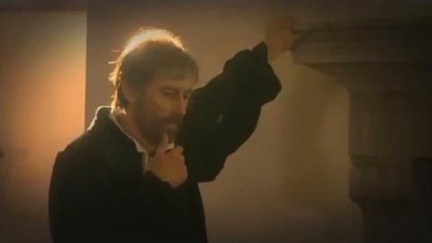 Как из всех людей сделали рабами