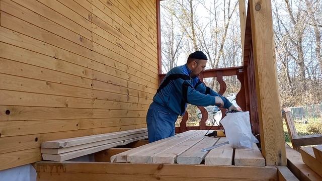 Деревянный пол на открытой веранде каркасного дома, своими руками