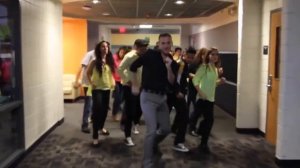 Танец-флешмоб учителя в школе