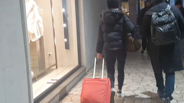 Италия Падуя Dolce&Gabbana, Valentino, LOEWE, Celine. туман густой пронизывающий
