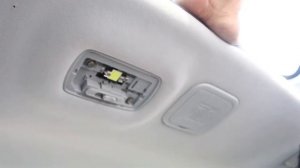 Снятие плафона освещения багажника Honda CR-V 3