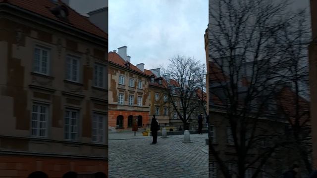 Возле Варшавский барбакан. Варшава, Польша/Near the Warsaw Barbican. Warsaw Poland