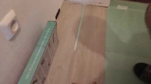 Как собирать кварцвиниловый ламинат с классическим замком? Показываю и рассказываю