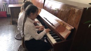 Фортепианный ансамбль. Алексеева Кира, Тюльпанова Арина, Н.Торопова "Цирк", Д.Гладков "Песня- спор"