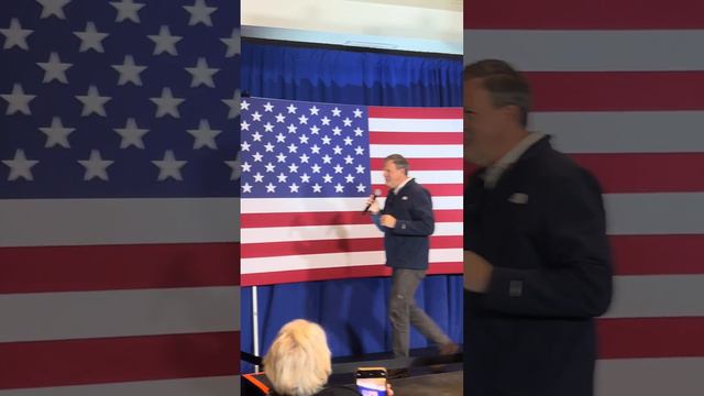 Governor Sununu enters a Nikki Haley Rally