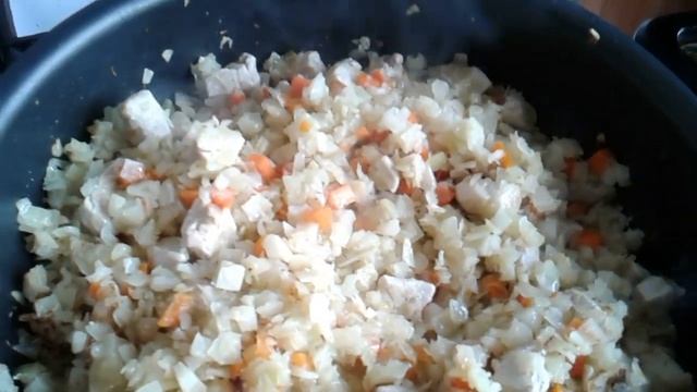 Капуста с куриной грудкой тушеная двумя способами .