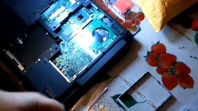 Ноутбук Aser Extensa 5220 меняем процессор смотреть онлайн